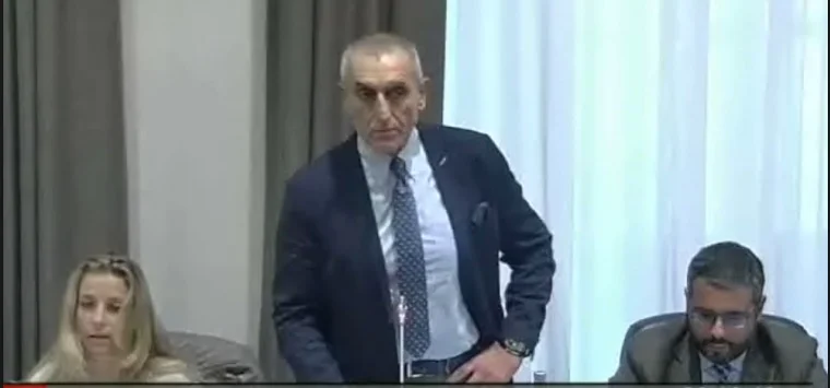 Una rivoluzione fatta di fatti, non di parole