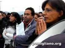 Le mogli degli operai fanno la "festa" a Marchionne