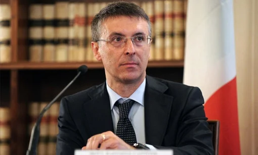 Cantone risponde al M5S