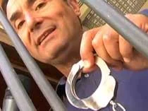 Le manette e i politici