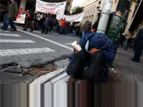 In Grecia quasi un suicidio al giorno per l'austerità
