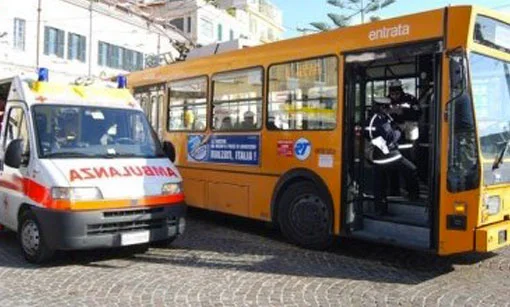 Pestato a sangue per aver suonato il clacson