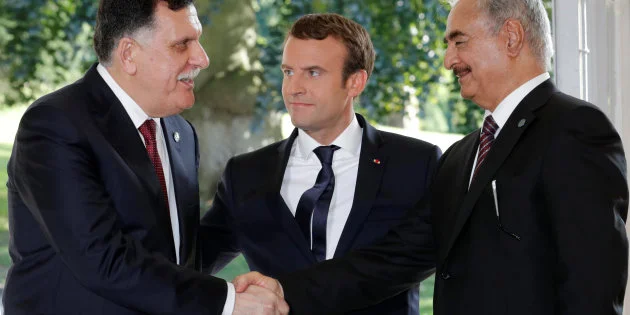 Macron fa gli interessi della Francia. Il PD pure