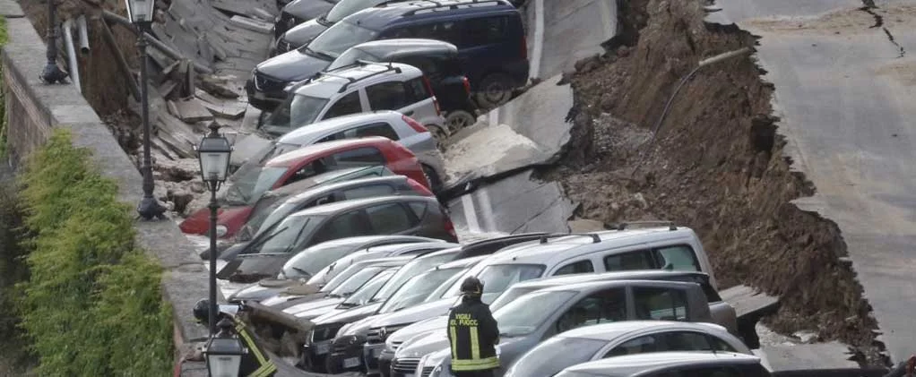 Firenze, di fortuito c'è solo l'assenza di feriti