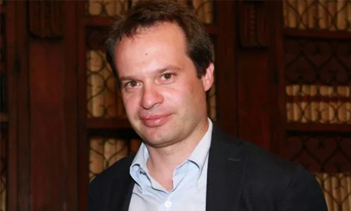 #CarraiSenzaCompetenze può fare il capo della cybersicurezza?