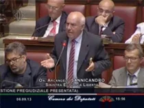 SEL vuole i soldi dei cittadini per sedi e giornali