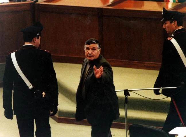 Totò Riina: dignitosamente in carcere fino alla fine della propria vita!