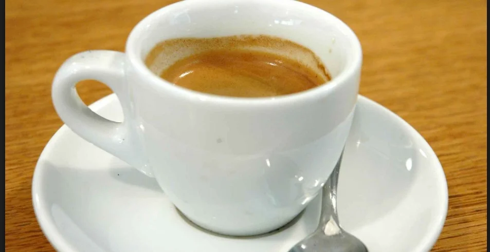 Attenti al caffè che bevete. È pieno di pesticidi, ma nessuno controlla