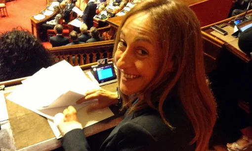 Decadenza di Berlusconi, il discorso di Paola #Taverna