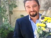 Ai partiti si portano i fiori