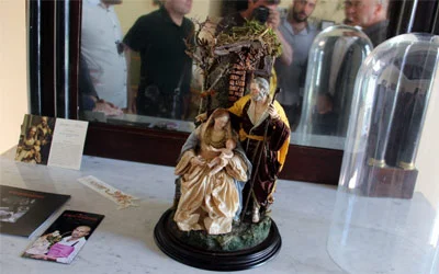 Presepe napoletano all'asta su ebay per supportare il M5S