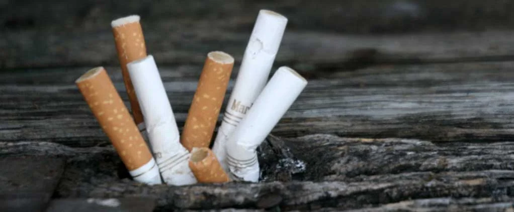 Scacco matto alle multinazionali del tabacco