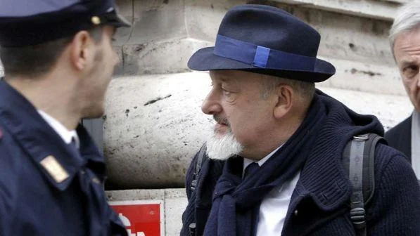 Il servizio fantasma delle Iene su Tiziano Renzi. Vincerà la censura o la libertà di stampa?