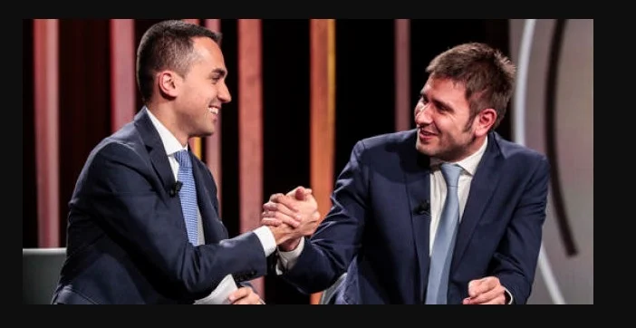 La democrazia non sono i palazzi, sono le persone che partecipano