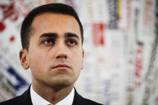 Basta menzogne, ora si querela