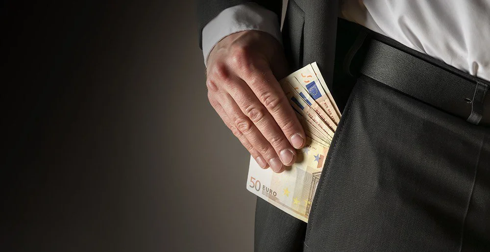 Vitalizi, niente scherzi! Non sono diritti acquisiti ma privilegi rubati