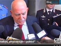 Mafiosi, abbandonate i politici!