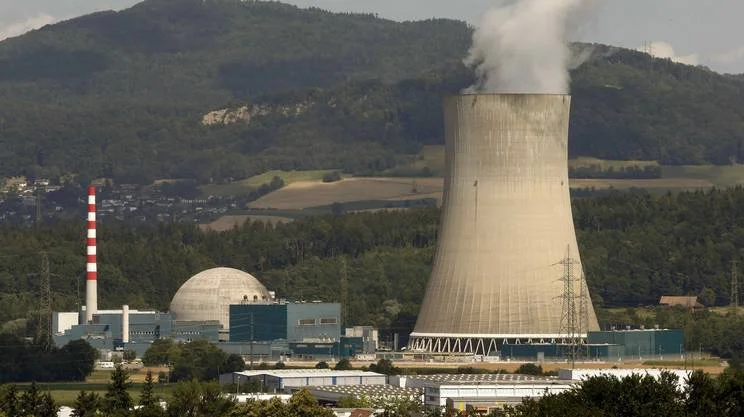 La Svizzera dice sì alla Strategia energetica 2050 e all'uscita dal nucleare
