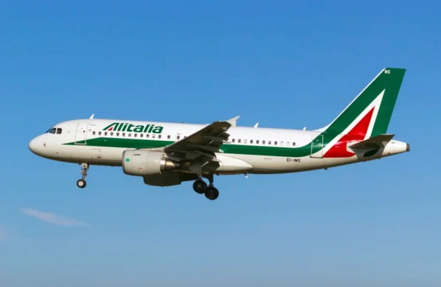 Giù le mani da Alitalia