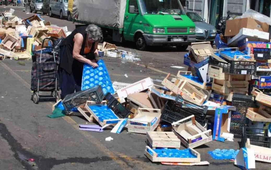 5 milioni di poveri assoluti, ma il PD regala miliardi alle banche