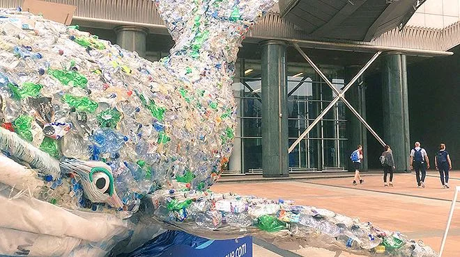 250 kg di plastica al secondo finiscono negli oceani