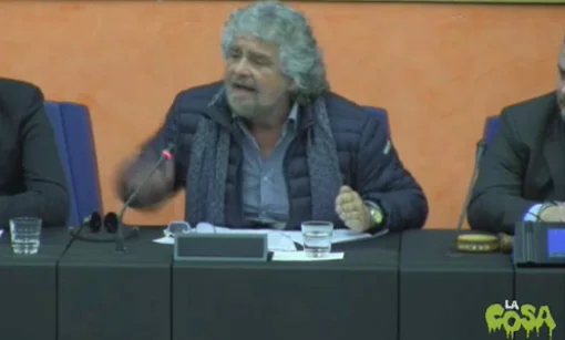 Beppe Grillo a Strasburgo: sei mesi di nulla, ora #FuoriDallEuro